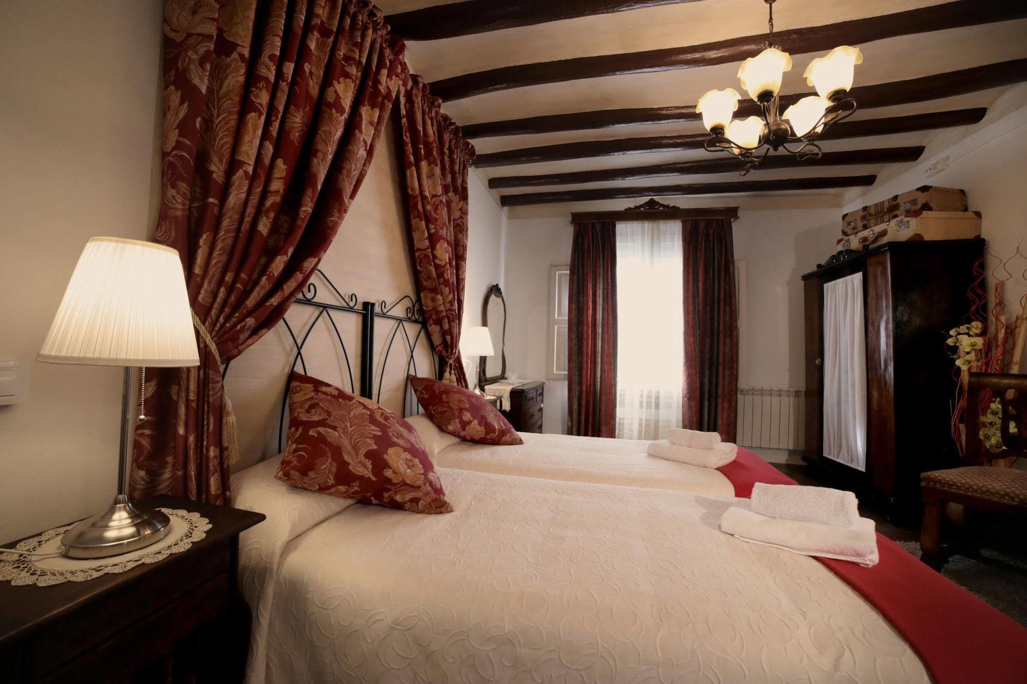 Casa Rural La Casona Урреа-де-Гаэн Экстерьер фото